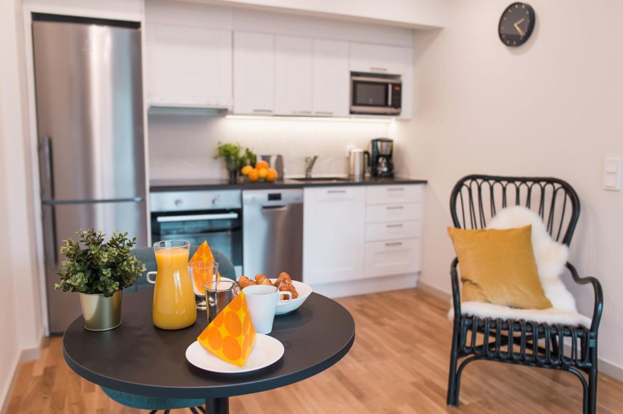 Forenom Serviced Apartments Helsinki Toeoeloe Bagian luar foto