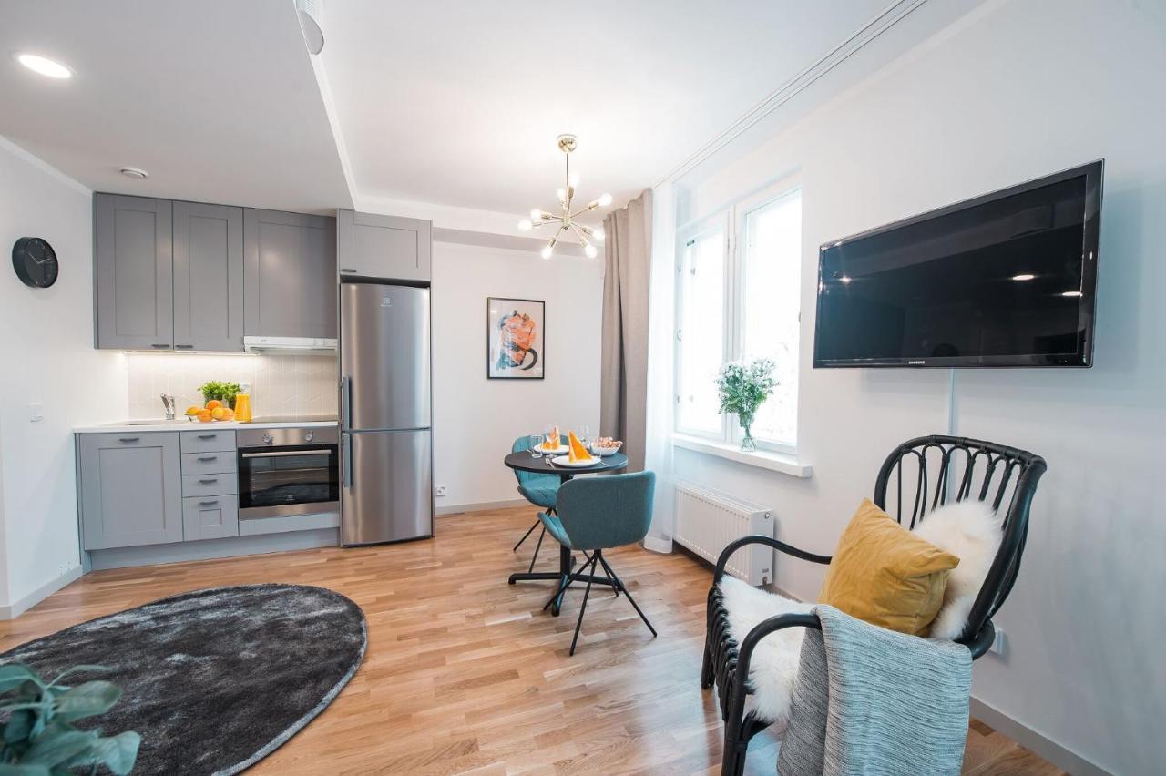 Forenom Serviced Apartments Helsinki Toeoeloe Bagian luar foto