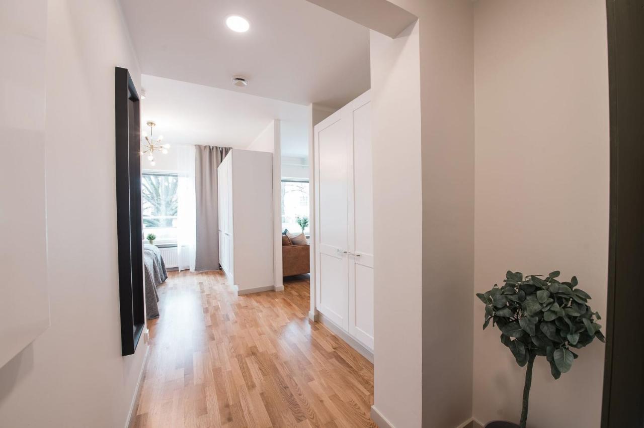 Forenom Serviced Apartments Helsinki Toeoeloe Bagian luar foto
